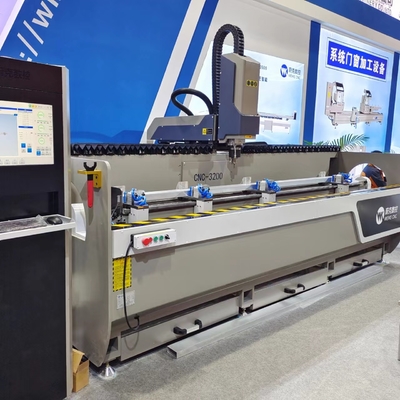 3+1 Achsen CNC-Bearbeitungszentrum