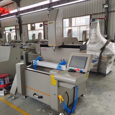 800mm Kleinkopie-Router CNC-Bohrmaschine Aluminium PVC UPVC Fenster-Türmaschinen