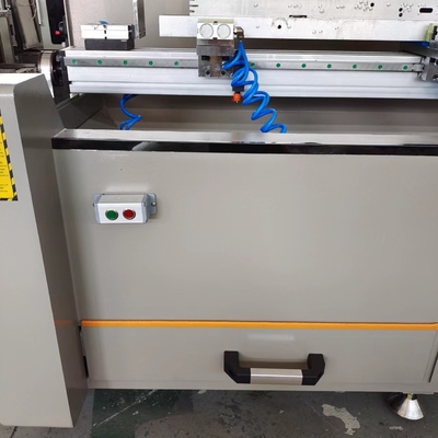 1.5m Aluminium CNC-Bohr-Fräsmaschine 3+1 Achse CNC-Türherstellung