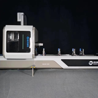 CNC-Zentrum für die Verarbeitung von Aluminiumprofilen mit 4 Achsen für Bohren, Fräsen und Endfräsen