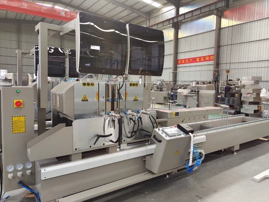 Automatische Aluminium-Schneidmaschine CNC-Doppelmittersäge für Fenster Tür und Vorhangwand