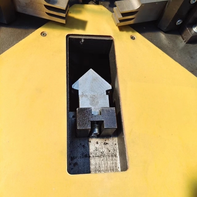 Einkopf-Aluminium-Fenstercrimping-Maschine 160mm Aluminium-Türmach-Maschine