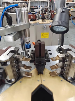 Maschine zur Schwerlast-Hydraulik-Aluminium-Eckcrimping mit 3 Werkzeugsätzen