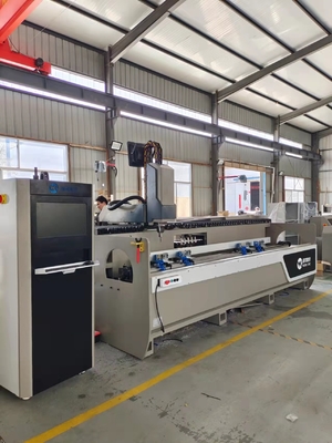 ATC Aluminium-Bearbeitungszentrum +90 Grad Cnc-Rohmaschine