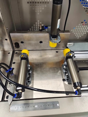 CNC-Automatische Miter Säge Ecke Steckverbinder Schneidmaschine für Aluminiumfenster mit 500 Sägebalde