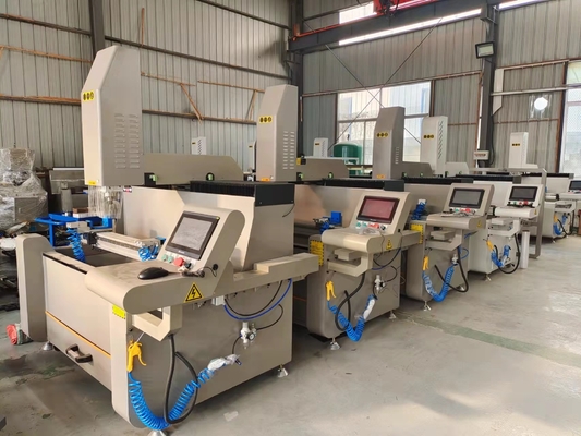 1200 Kleines Aluminium-Kopierrouter CNC-Bohr- und Fräsmaschine für Fenstertür