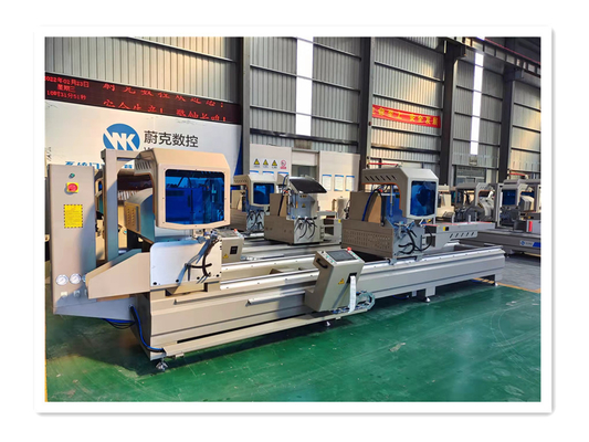 Maximale Schneidlänge 4200 mm Aluminium-Doppelkopf-Miter-Säge