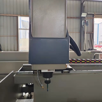 China Fabrik Weike Maschinenlieferungen 3+1 Achse CNC Bohrmaschine Fräsmaschine Arbeitstisch kann +-90 Grad drehen