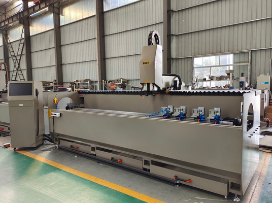 3200mm Aluminiumfenster-Tür-Maschine für CNC-Bohrungsprägelöcher mit ATC-Funktion