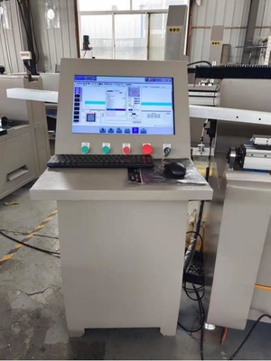 3200mm Aluminiumfenster-Tür-Maschine für CNC-Bohrungsprägelöcher mit ATC-Funktion