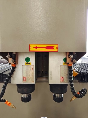3200mm Aluminiumfenster-Tür-Maschine für CNC-Bohrungsprägelöcher mit ATC-Funktion