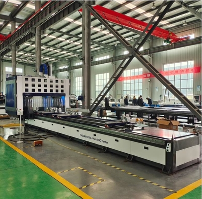 Aluminium CNC 5-Achsen-Bearbeitungszentrum CNC-Bohr- und Schneidmaschine mit 300 mm Sägeblatt