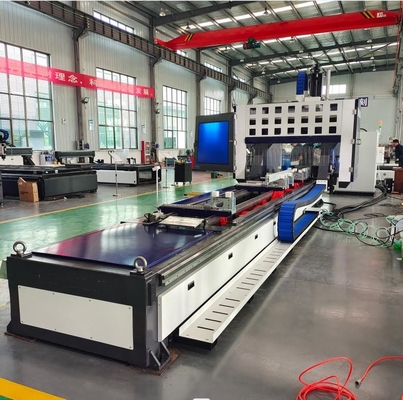 Aluminium CNC 5-Achsen-Bearbeitungszentrum CNC-Bohr- und Schneidmaschine mit 300 mm Sägeblatt