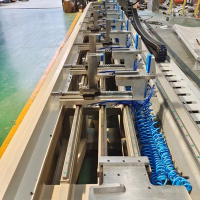 Maschine zum Schneiden von Aluminium, CNC, 4-Achsen-Bohrmaschine zum Fräsen und Schneiden von Vorhangwänden und Fenstertüren