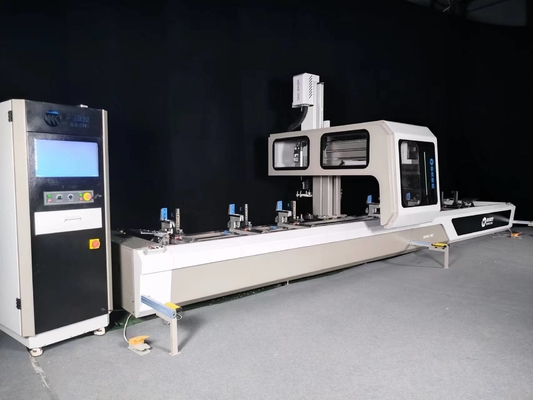 Horizontale Aluminiummitte 4 Achse Cnc-maschineller Bearbeitung für Aluminiumprofil-Bohrung und Mahlens