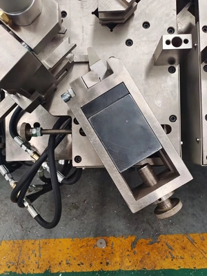 Cnc-Aluminium-Fenstercrimping-Maschine / Eckcrimping-Maschine für Aluminiumprofile