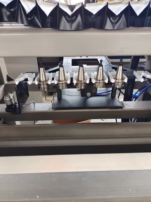 Automatisches Aluminium-Bearbeitungszentrum für die Bearbeitung von Fenster- und Türprofilen